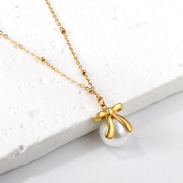 Bow Pearl Pendant Necklace – Elegant Gold Finish for Women