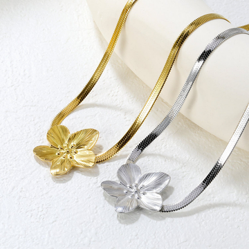 Large Flower Pendant Necklace with Snake Chain – Bold Statement Jewellery